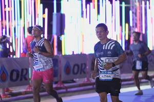 BIB: 405, 42564
                            <button type="button" onclick="openModal(23199276)" class="btn btn-primary btn-sm float-right btn-popup" data-toggle="modal" data-target=".modal-high-quality">
                        <i class="fas fa-shopping-cart"></i> Add to Cart
                    </button>
                                            <button type="button" onclick="isThisMe(23199276, true)" class="btn btn-success btn-sm float-right btn-popup btn-isme hidden" data-toggle="tooltip" data-placement="bottom" title="นี่คือรูปของคุณใช่ไหม คลิกที่นี่เพื่อเอาเข้าอัลบั้ม">
                        <i class="fas fa-plus"></i> Add to album
                    </button>
                    <button type="button" onclick="isThisMe(23199276, false)" class="btn btn-warning btn-sm float-right btn-popup btn-isnotme hidden">
                        <i class="fas fa-ban"></i> Remove from album
                    </button>